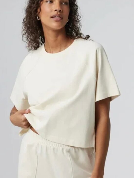 Vuori Tops - Vuori Short Sleeve Mackenzie Top - Natural Cream Size Small Oversized $88